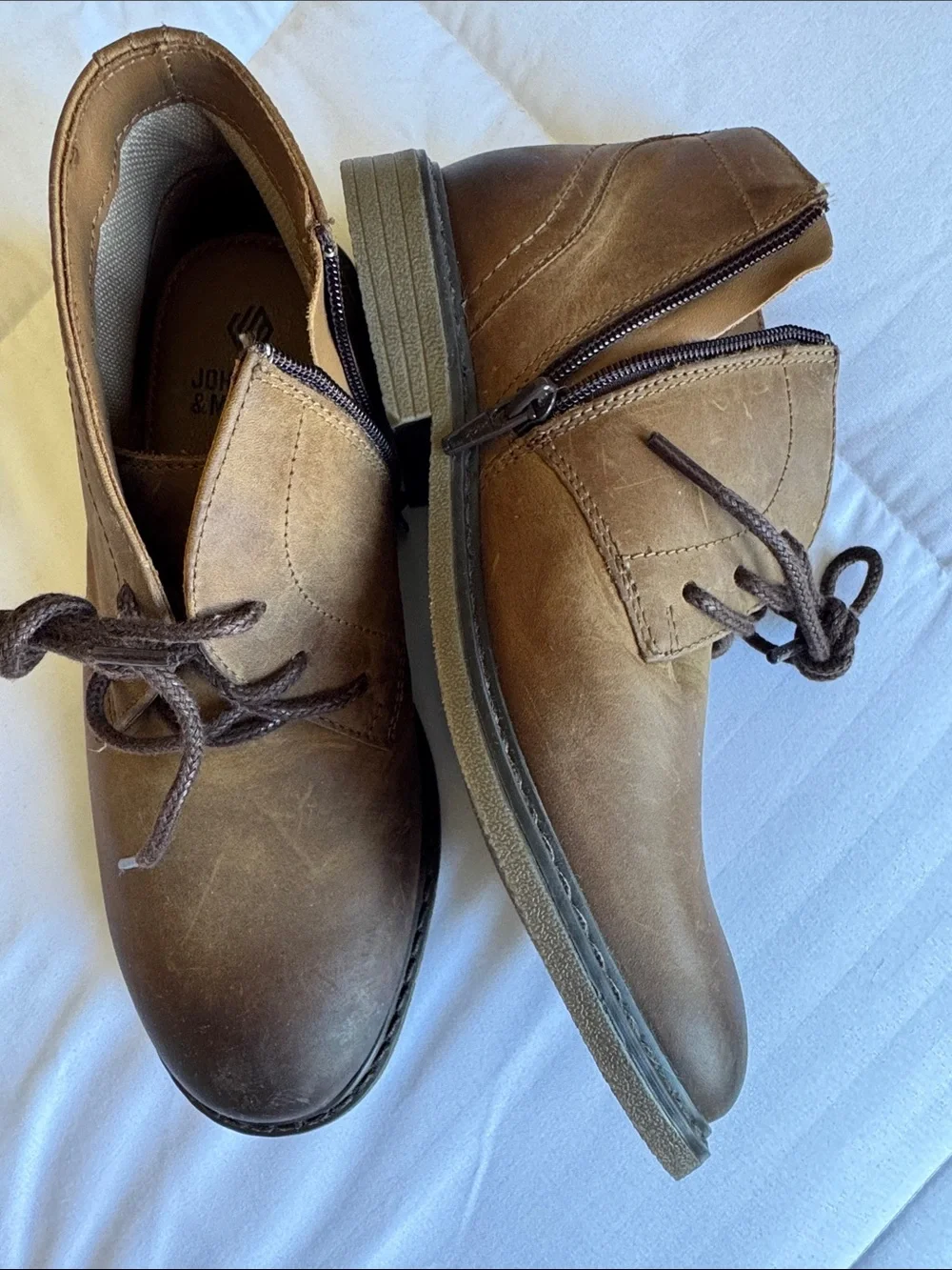 Johnston & Murphy Brown Leather Chukka Boots - Tan Upper, Dark Brown Laces